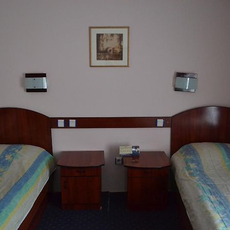Hotel Mimoza Куманово Экстерьер фото
