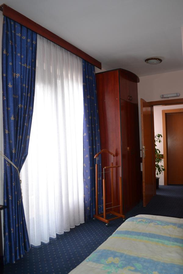 Hotel Mimoza Куманово Экстерьер фото