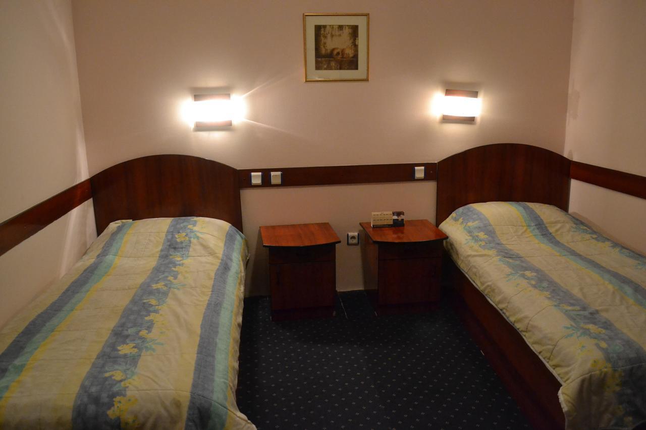 Hotel Mimoza Куманово Экстерьер фото
