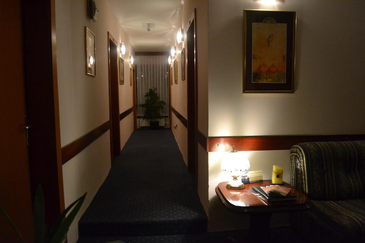 Hotel Mimoza Куманово Экстерьер фото