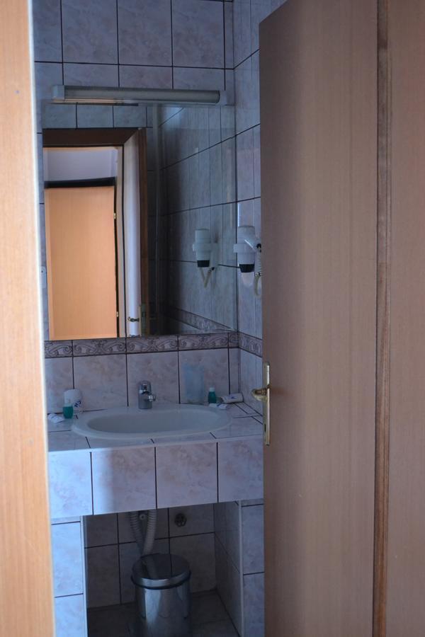 Hotel Mimoza Куманово Экстерьер фото
