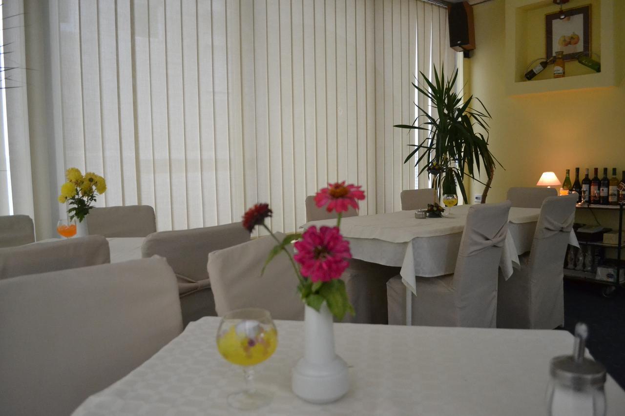 Hotel Mimoza Куманово Экстерьер фото