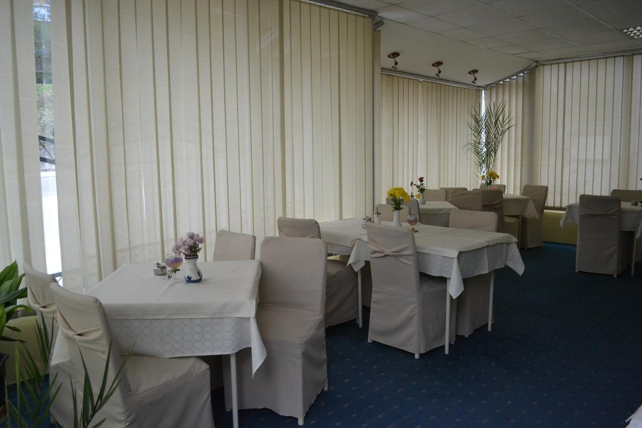 Hotel Mimoza Куманово Экстерьер фото