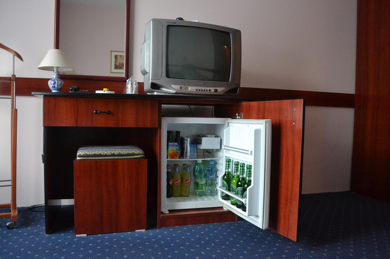 Hotel Mimoza Куманово Экстерьер фото