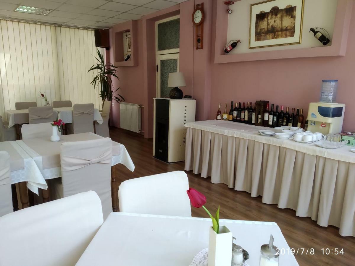 Hotel Mimoza Куманово Экстерьер фото